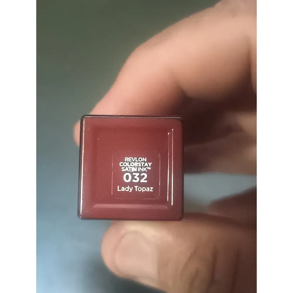 Revlon colorstay satin